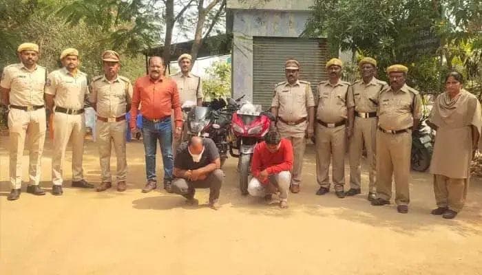 డ్రగ్స్ రవాణా చేస్తున్న ఇద్దరు వ్యక్తులు అరెస్ట్