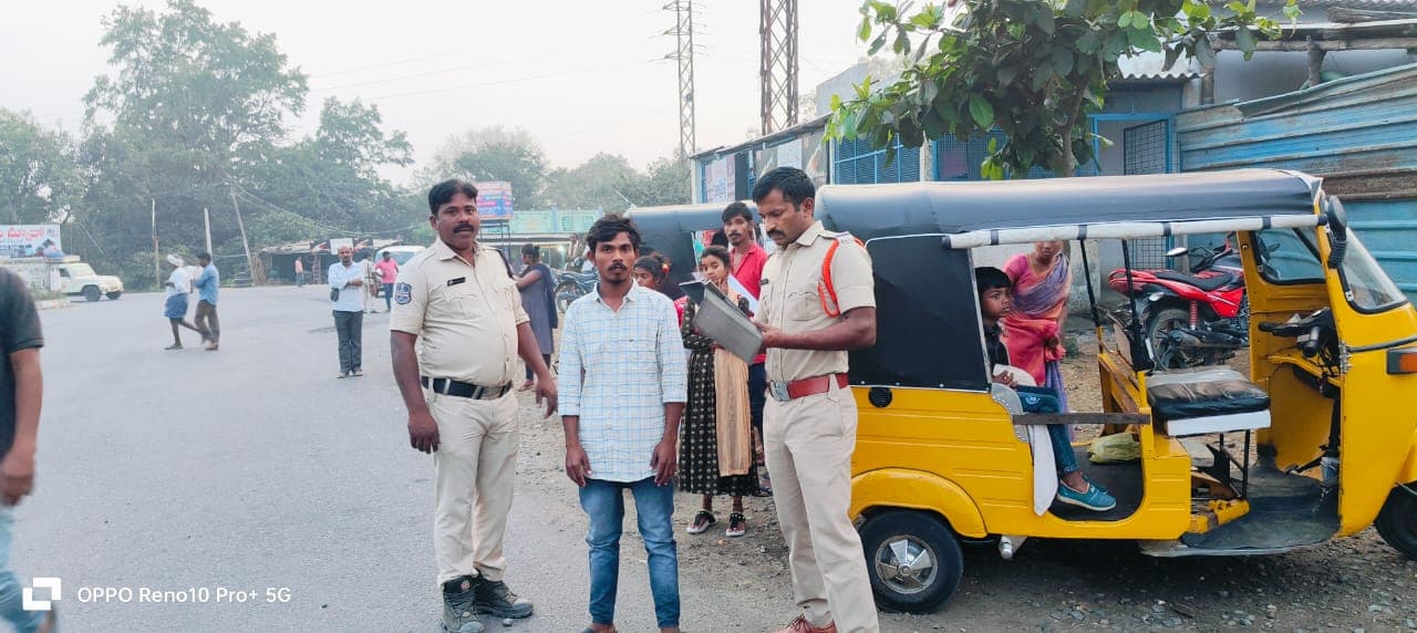 ఎస్పీ ఆదేశాల మేరకు వాహనాల తనిఖీలు స్పెషల్ డ్రైవ్