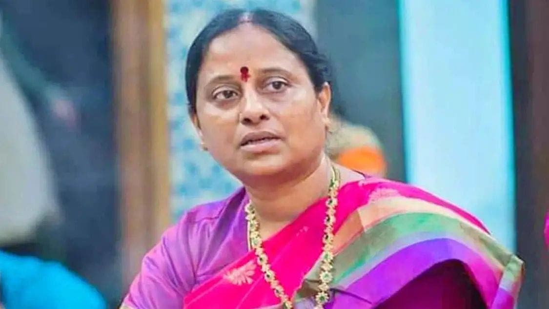 మంత్రి కొండా సురేఖకు డెంగ్యూ జ్వరం