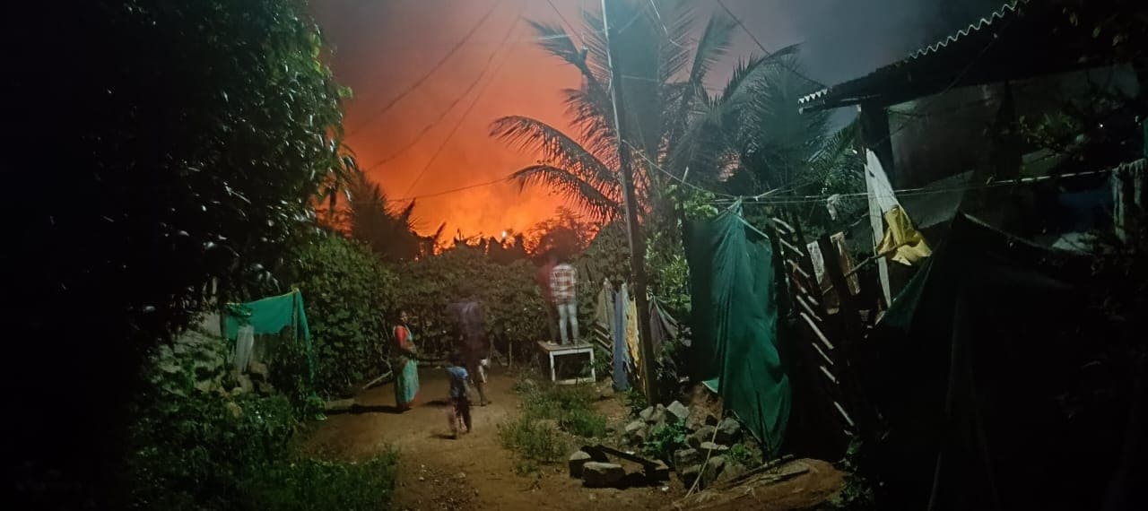 తులసి ఆగ్రో పేపర్ బోర్డులో అగ్ని ప్రమాదం