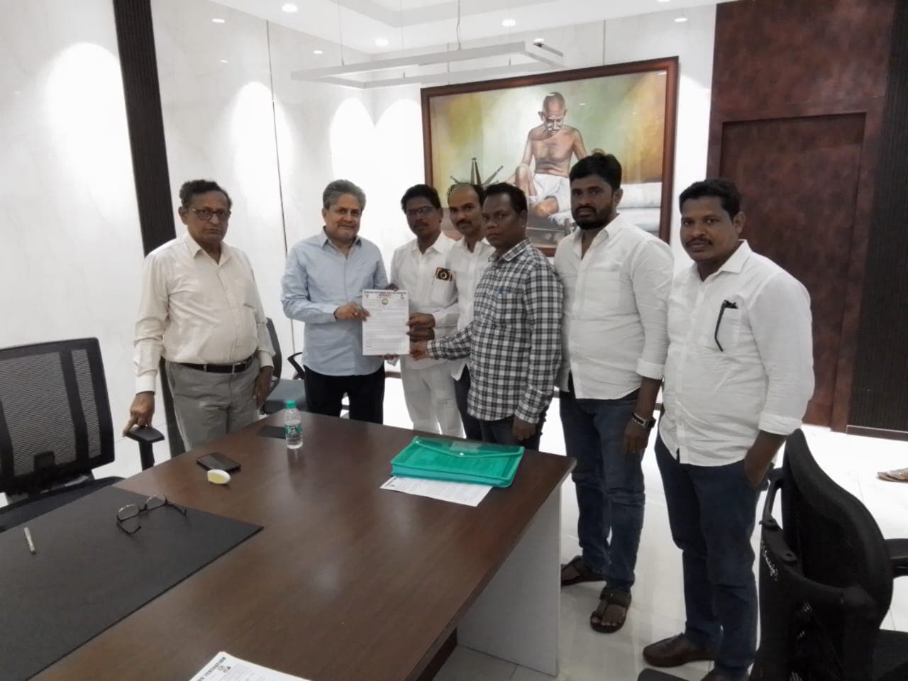 రెండోవ పీఆర్సీ కమీషన్ చైర్మనును కలిసిన టీఎస్ ఏటీఎఫ్ నాయకులు