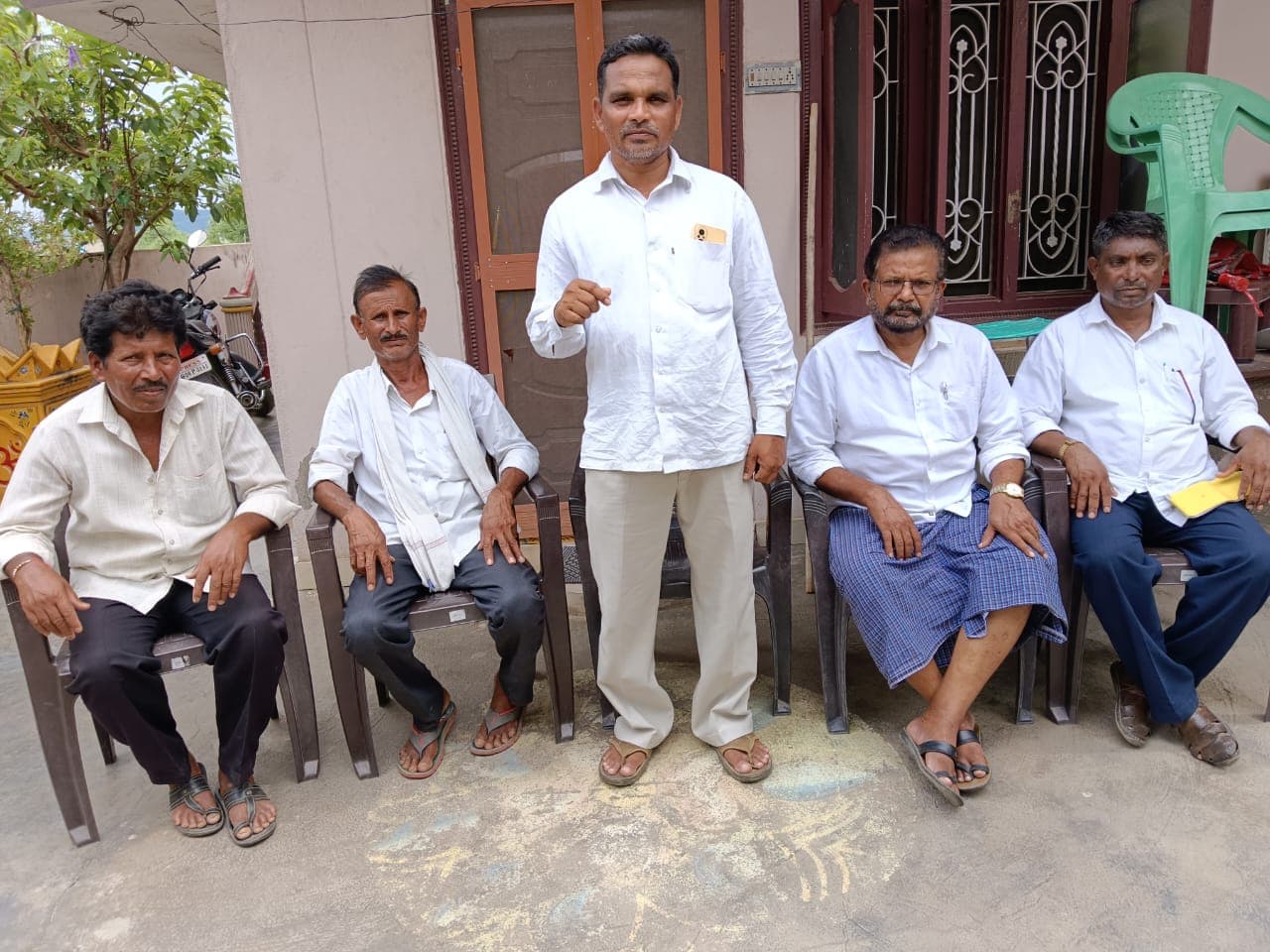 అకాల వర్షాలకు పంటలు నష్టపోయిన రైతాంగాన్ని ప్రభుత్వం ఆదుకోవాలి