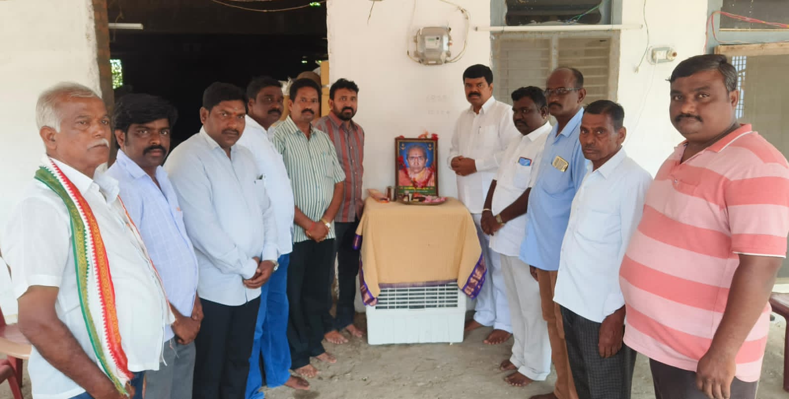 రాములమ్మ కుటుంబ సభ్యులను పరామర్శించిన ఎమ్మెల్యే పాయం