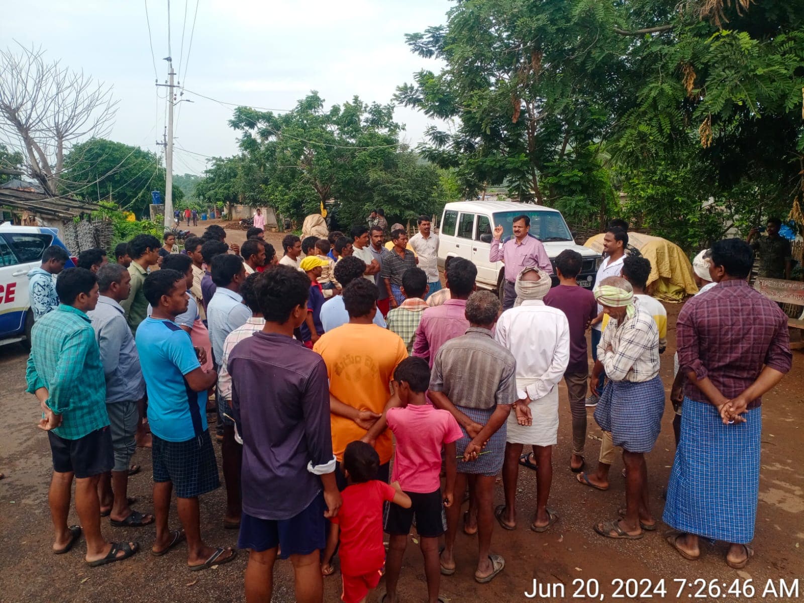 అసాంఘిక శక్తులకు ఎవరూ సహకరించవద్దు