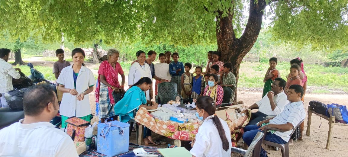 అటవీ గ్రామాల్లో ప్రభుత్వ వైద్య శిభిరాలు