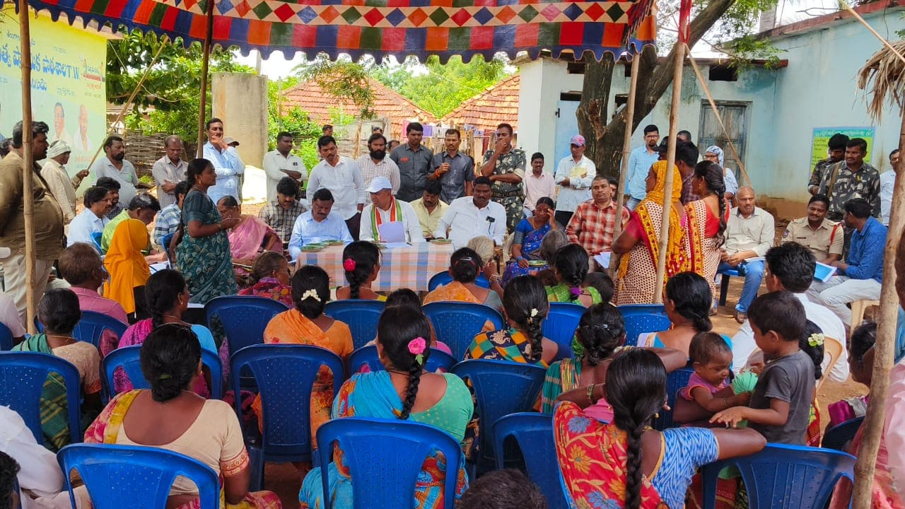 గ్రామస్థుల సమక్షంలో సమీక్షా సమావేశం నిర్వహించిన ఎమ్మెల్యే పాయం