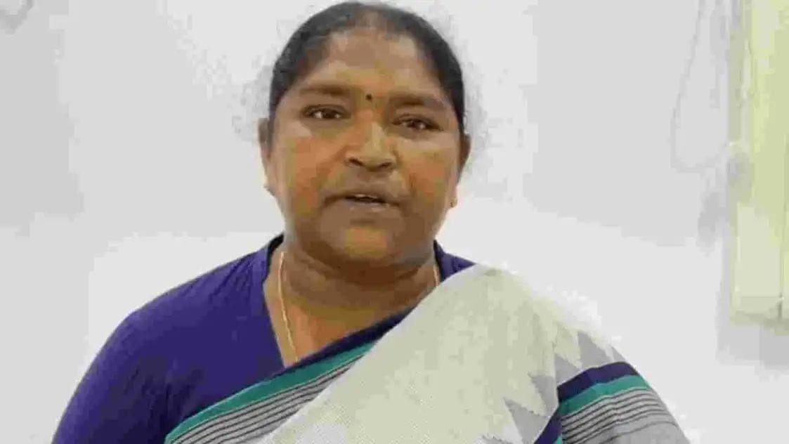 రక్షిత మంచినీటిపై మంత్రి సీతక్క కీలక నిర్ణయాలు..!