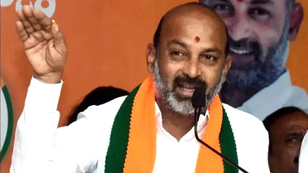 తెలంగాణలో 26 మంది ఎమ్మెల్యేలు టచ్ లో ఉన్నారు