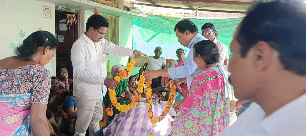 గుండెపోటుతో ప్రధానోపాధ్యాయుడి మృతి