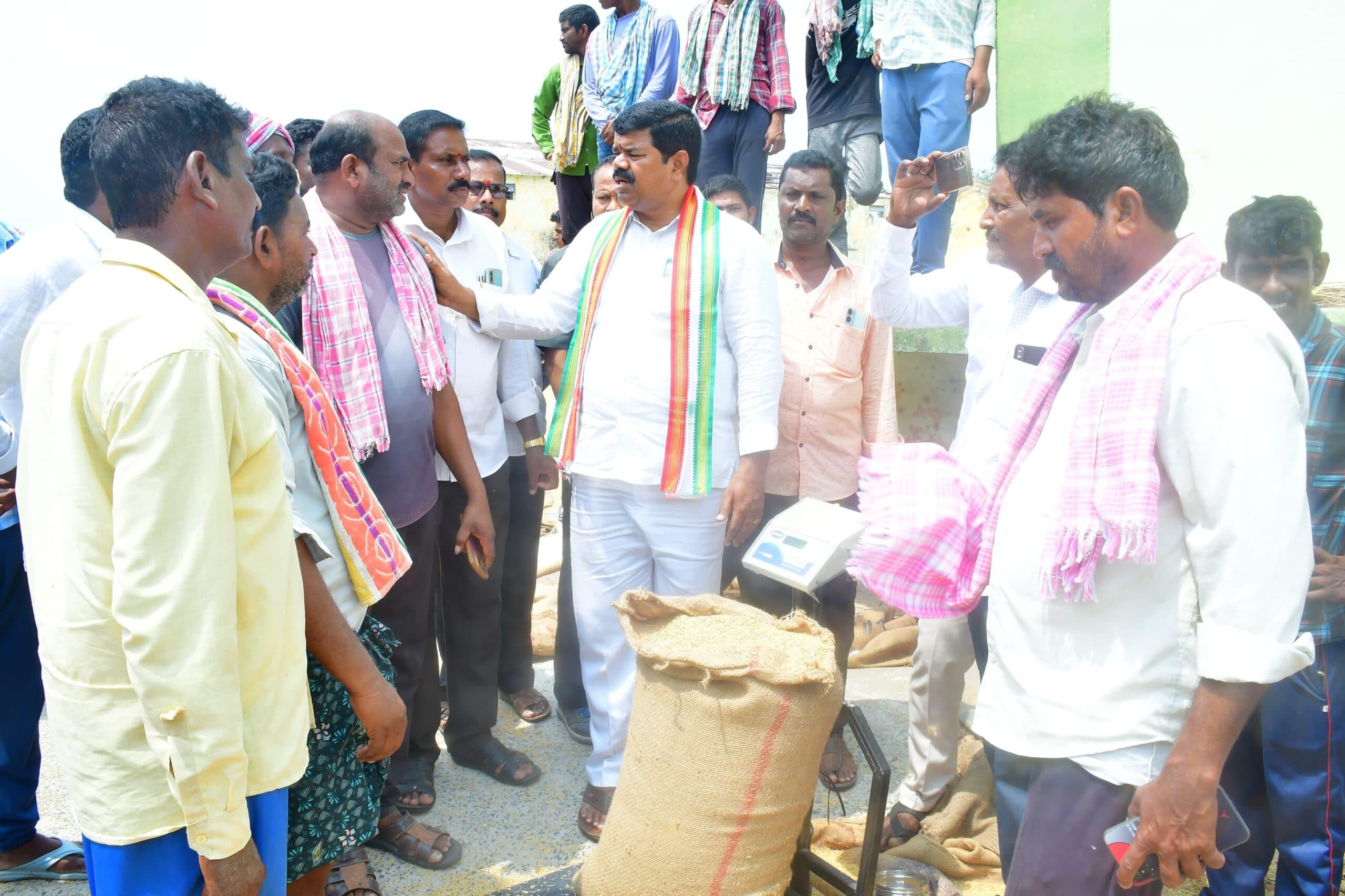 ధాన్యం కొనుగోలు వేగవంతం చేయాలి