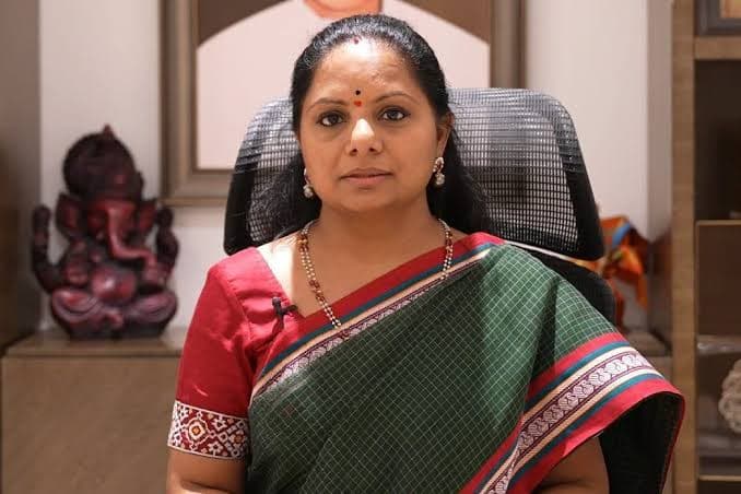 బీఆర్ఎస్ పార్టీకి ఎమ్మెల్సీ కవిత షాక్!