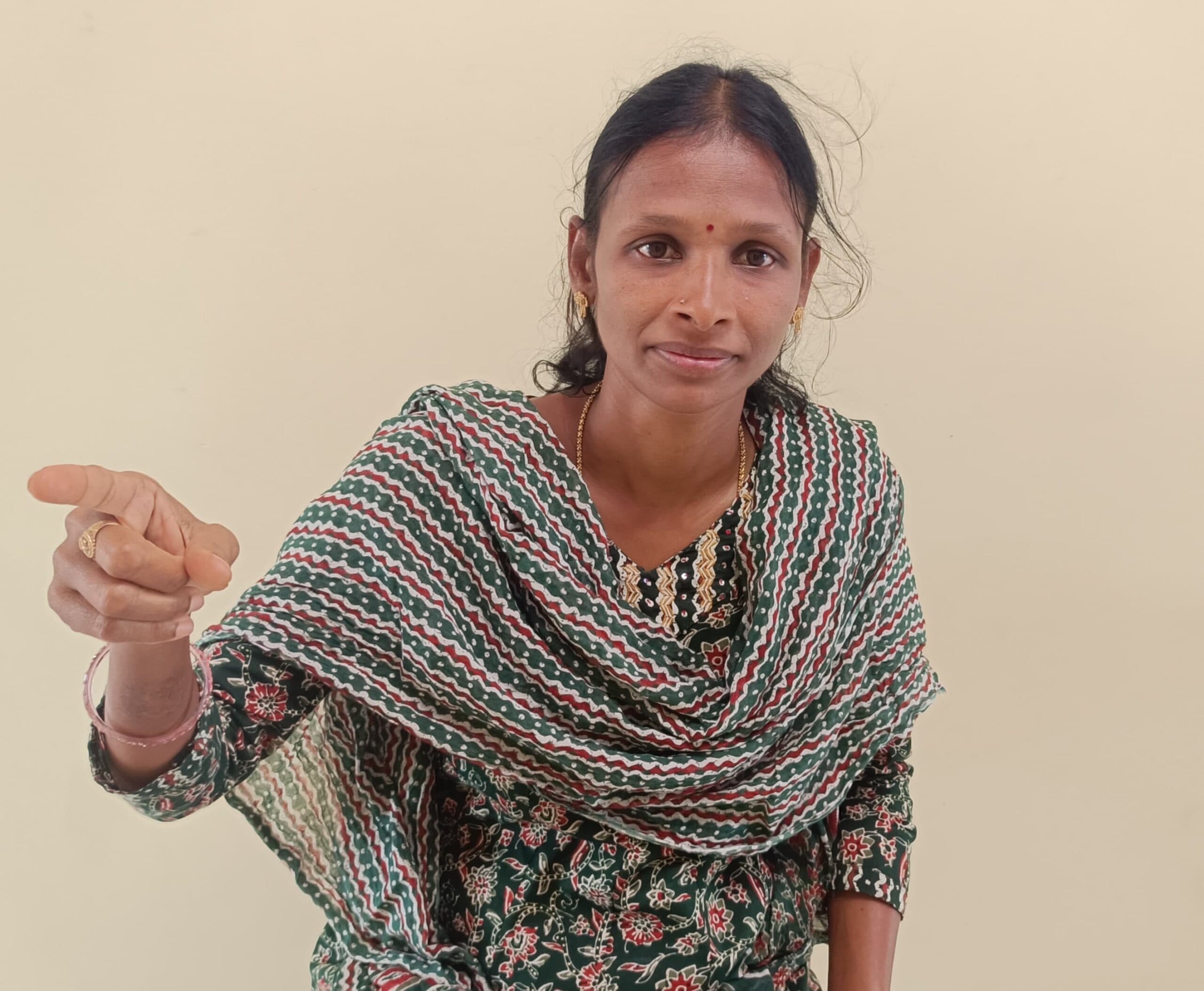 విధుల పట్ల నిర్లక్ష్యంగా వ్యవహరిస్తున్న హౌసింగ్ ఏఈ ని వెంటనే సస్పెండ్ చేయాలి – రాచన్నగూడెం సర్పంచ్ మడకం విజయ