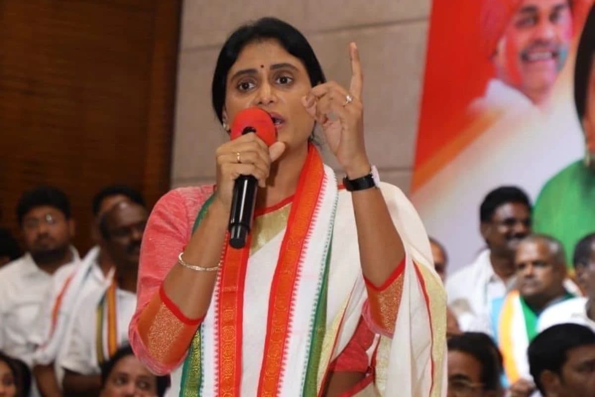 కుటుంబాన్ని చీల్చింది YS జగనే..షర్మిల సంచలన వ్యాఖ్యలు