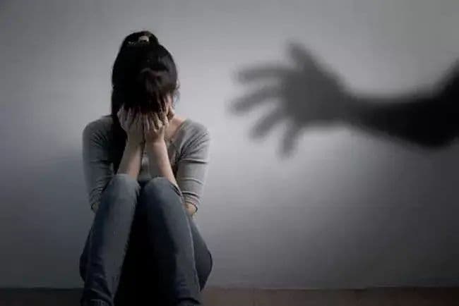 బాలికపై ఐదుగురు బాలుర అత్యాచారం