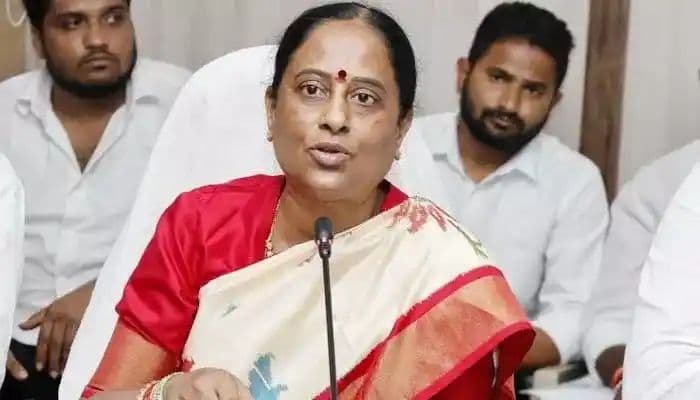 అరుదైన అవకాశం ఒక్క సంతకం దూరంలోనే.. మంత్రి కొండా సురేఖ ట్వీట్