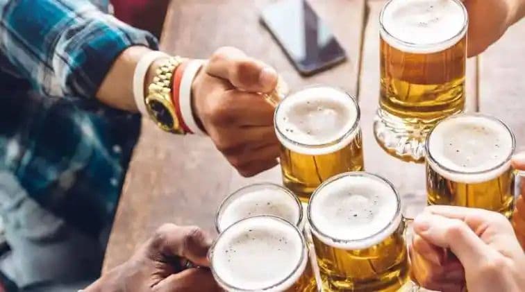 తెలంగాణలోని మద్యం ప్రియులకు శుభవార్త..!