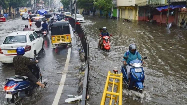 బంగాళాఖాతంలో అల్పపీడనం, కుండపోత