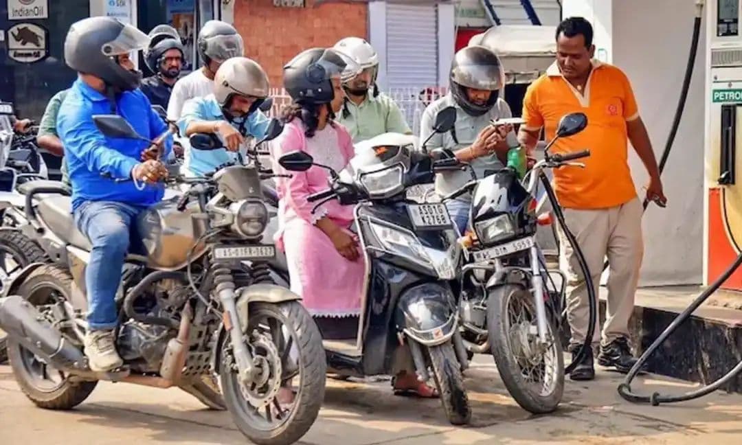 మళ్లీ పెరిగిన పెట్రోల్, డీజిల్ ధరలు